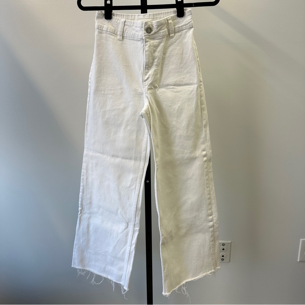 MANGO CATHERIN CULOTTE HIGH-RISE JEANS
SIZE 2 WHITE